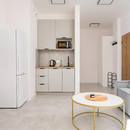 Raclawicka 7 Deluxe By Bookinghost * ワルシャワ