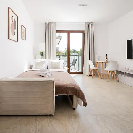 Raclawicka 7 Deluxe By Bookinghost ワルシャワ