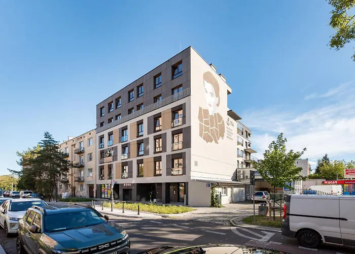 Raclawicka 7 Deluxe By Bookinghost