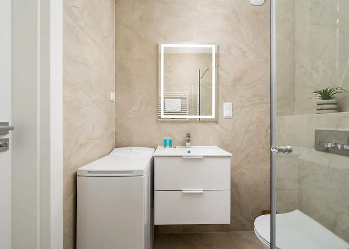 Raclawicka 7 Deluxe By Bookinghost Lejlighed Warszawa