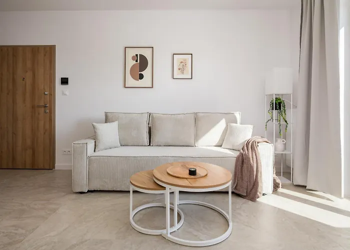 Raclawicka 7 Deluxe By Bookinghost * Warszawa