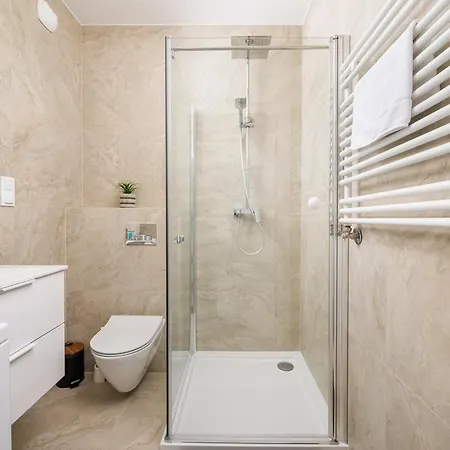 Raclawicka 7 Deluxe By Bookinghost 바르샤바